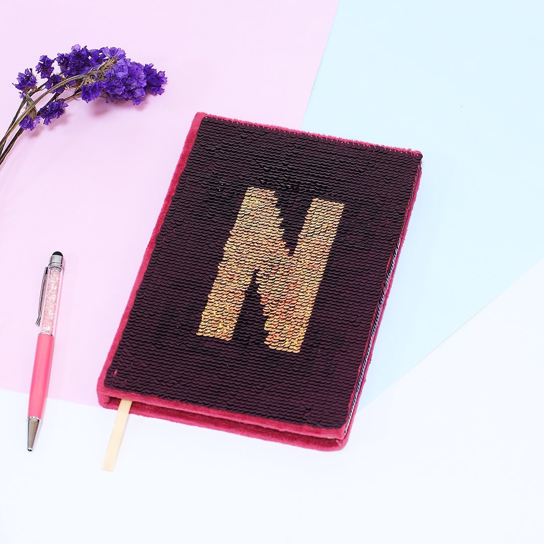 manishoofficial's tweet image. Flip sequin Notebook.
Customize you own flip sequin design.
.
.
.
.
.
#flipsequin #flipsequins #notebooks #notepad #books📚 #notebook #custombook #customizerdepot #bookstore #bookclub #designbooks #georgerrmartin #bestofday #mondaymantra #sequin #notetaking #notes