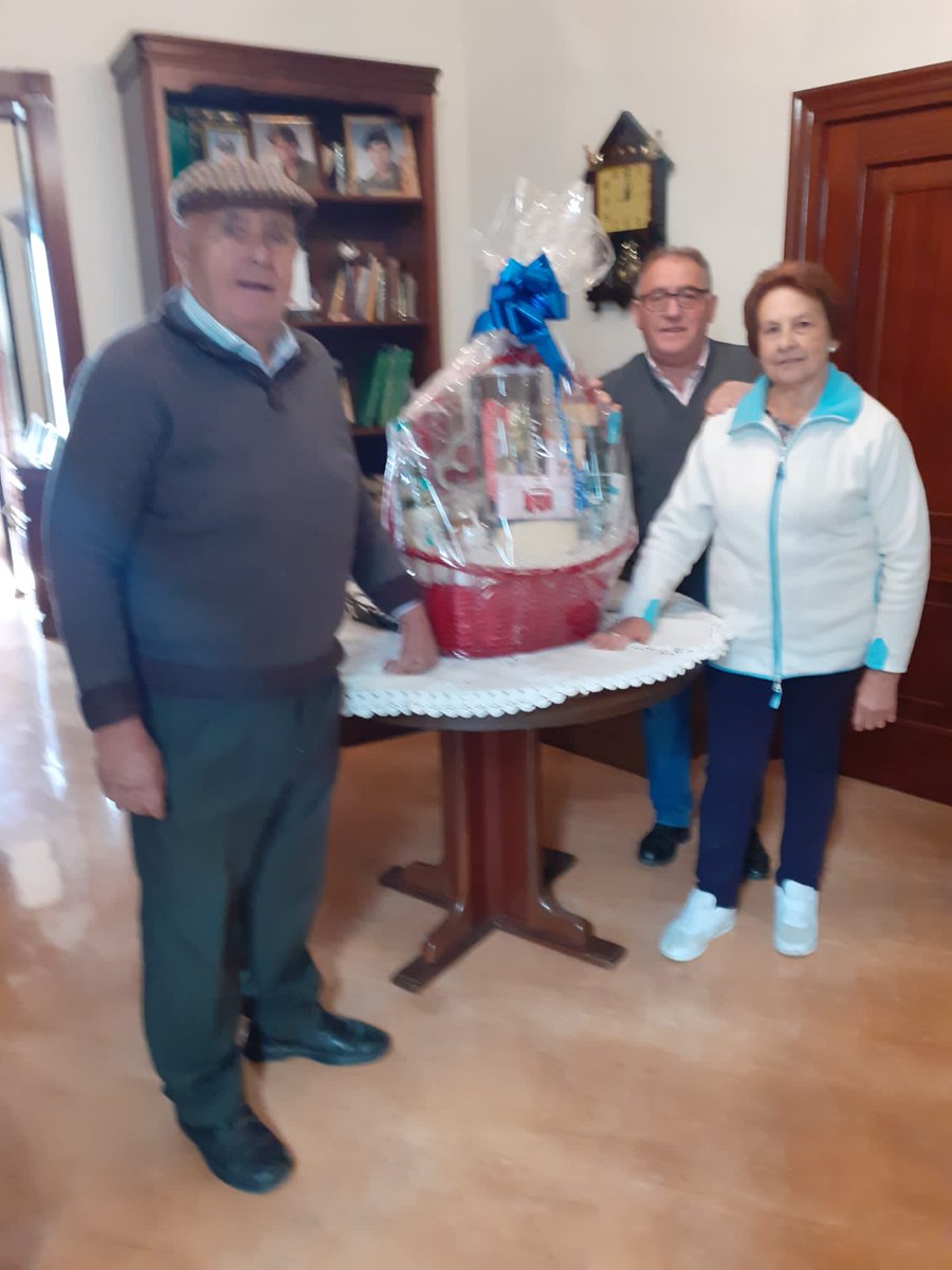 carmonalaudun's tweet photo. Enhorabuena a los ganadores, segunda cesta entregada!! https://t.co/BDUlNv3z2N