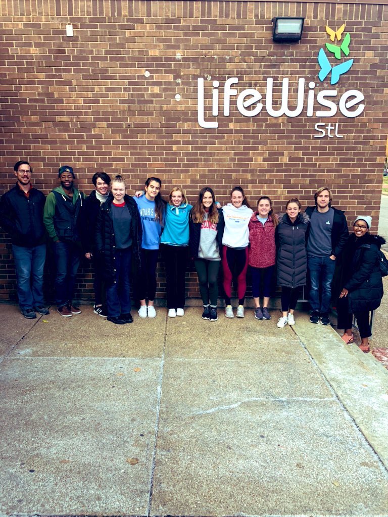 I’m thankful for my WG Problem Solving students who spent their weekend serving &amp; learning <a href="/LifeWiseSTL/">LifeWise STL</a> #ccthankful #wgbuzz <a href="/WebsterGrovesHS/">WGHS</a>