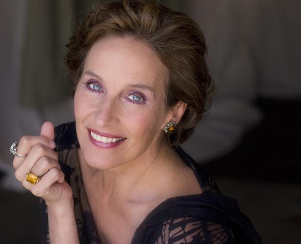 iShowTunes's tweet photo. Happy Birthday to #AndreaMarcovicci !
She is the recipient of the #MabelMercer Foundation's 2007 Mabel Award & 3 Lifetime Achievement Awards, honored by @CabaretMAC , the Licia Albanese-Puccini Foundation & by a Bob Harrington @Backstage @BistroAwardsNYC. https://t.co/ltabXGhxJP