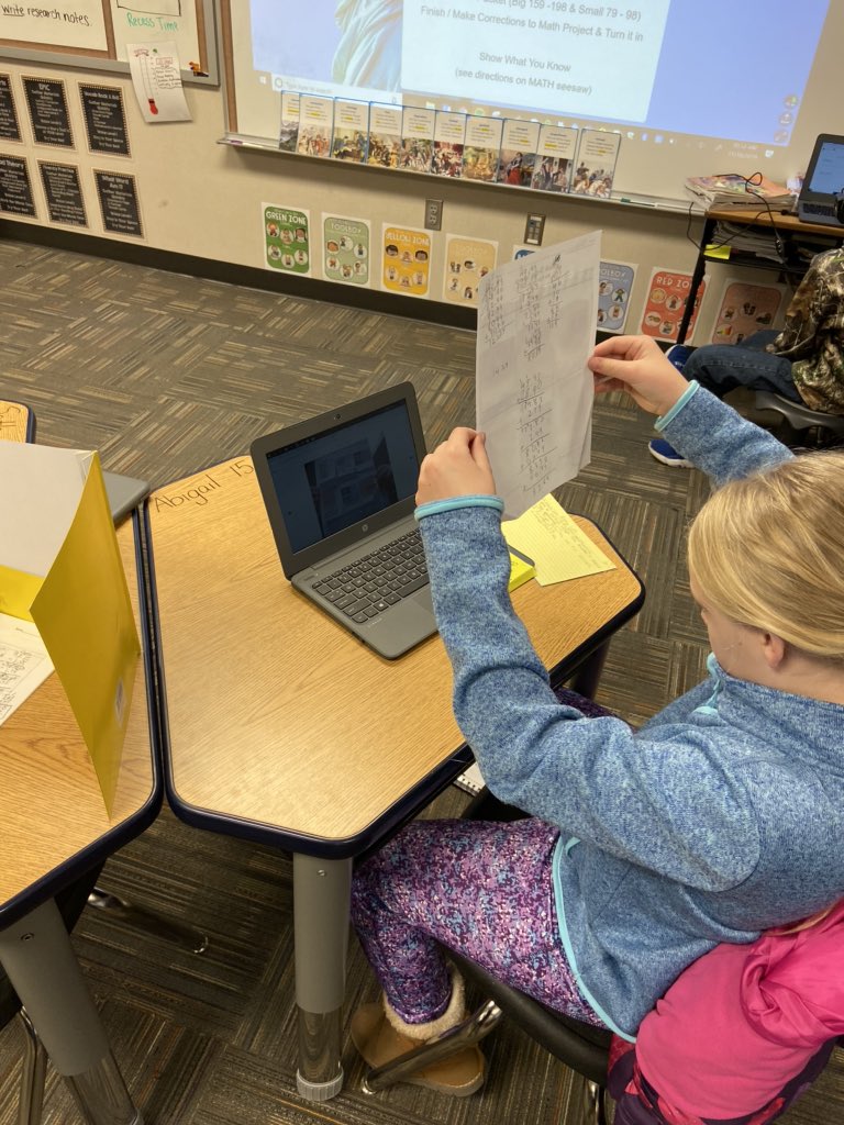 ms_mackenzie21's tweet photo. First official day of #flipped math lessons. Thanks @sctechbuzz for helping me get started! https://t.co/98cWhQnWlM