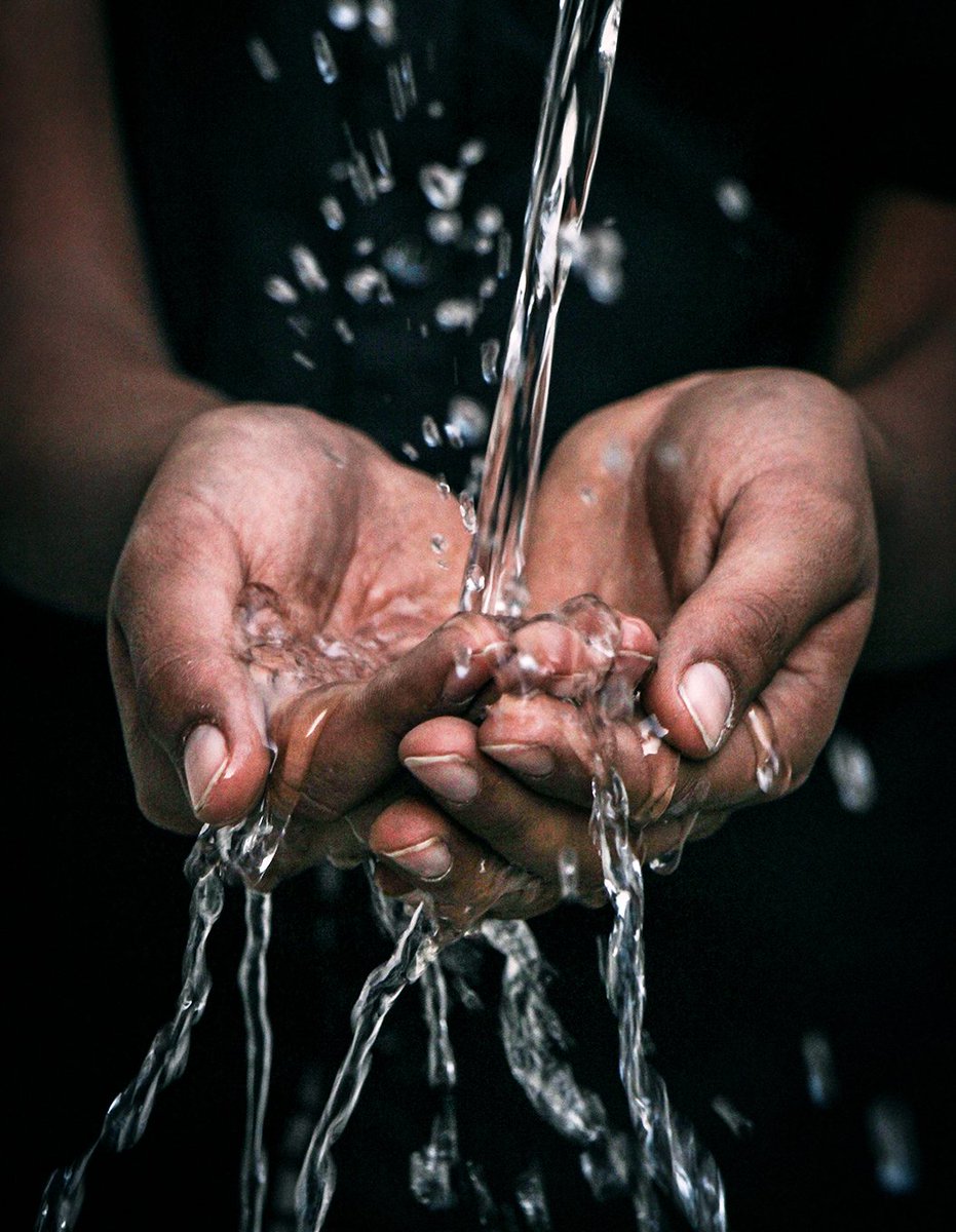 TOUT SIMPLEMENT // Vivre d’amour et d’eau fraîche (et de LaBoxHomme)
>laboxhomme.com #laboxhomme