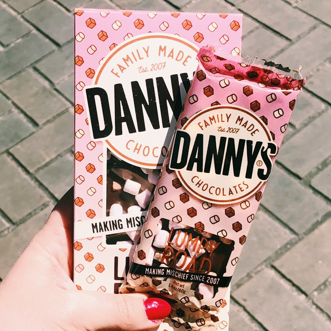 DannysChocolate's tweet photo. Danny is a big brother so it only made sense to create smaller bars for his younger siblings to have! 😜
#chocolate #funflavours #bigkids #family #mischiefmakers #milkchocolate #darkchocolate #whitechocolate #singleorigin #cacao #lukerchocolate #feedfeed #chocoholic https://t.co/TLQWLRrord