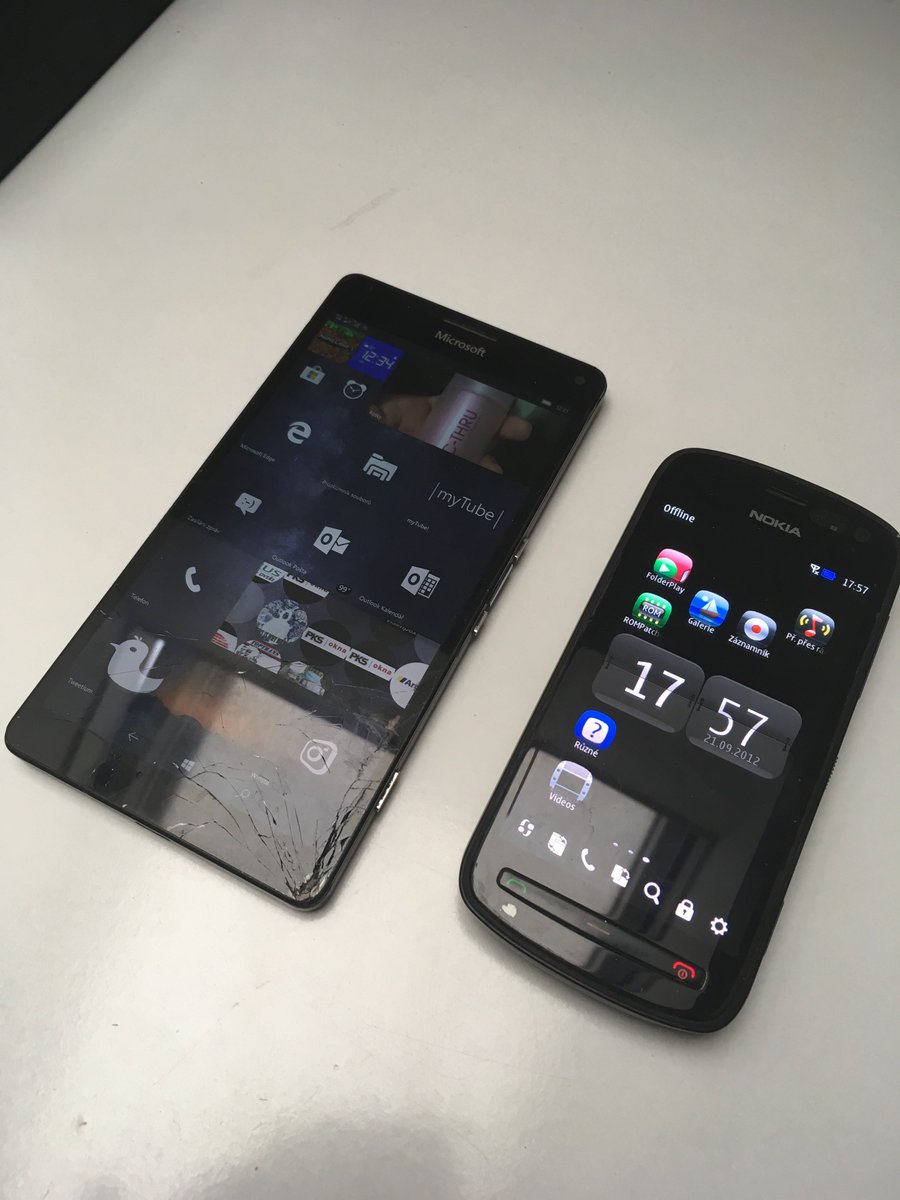 Steny48's tweet photo. #nokia #nokia808pv #pureview
#microsoft #lumia #lumia950xl https://t.co/cs3UTam34a