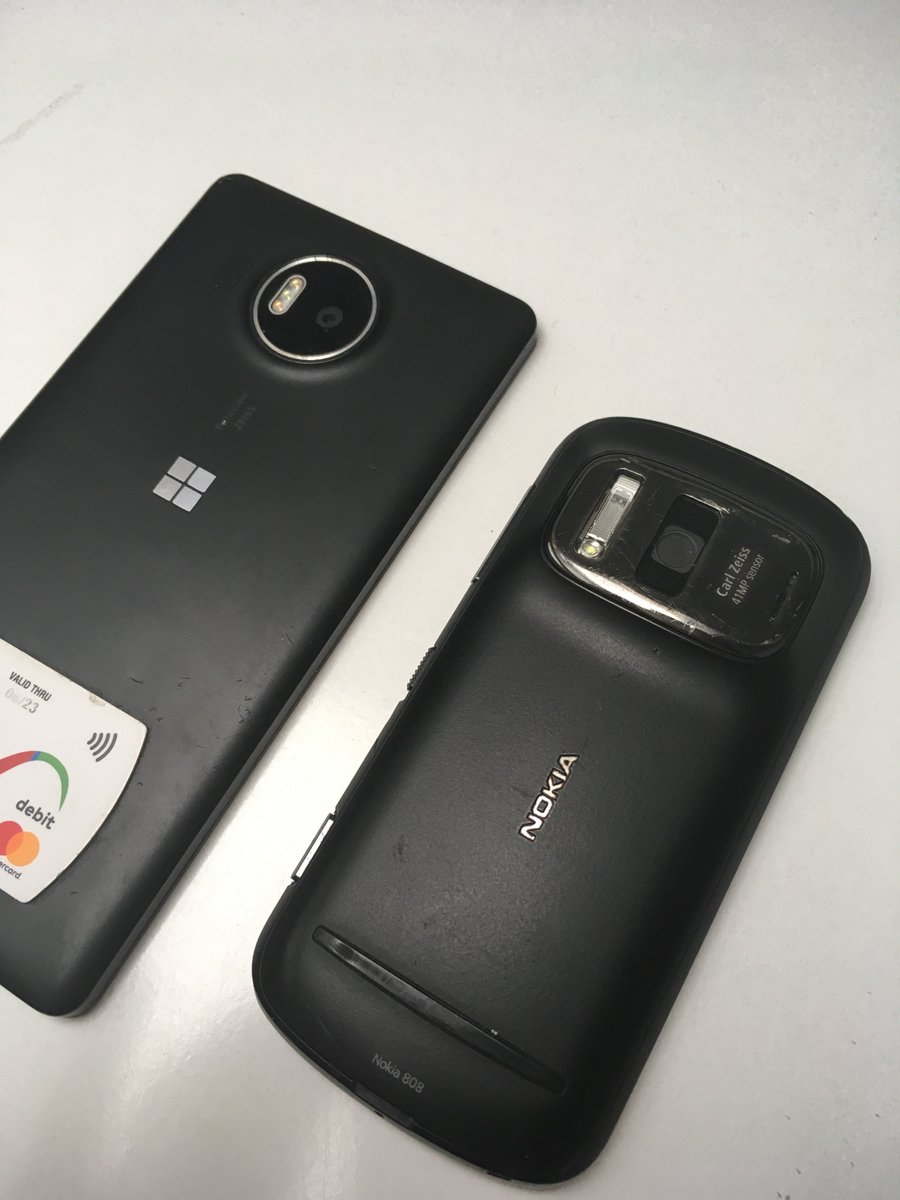 Steny48's tweet photo. #nokia #nokia808pv #pureview
#microsoft #lumia #lumia950xl https://t.co/cs3UTam34a