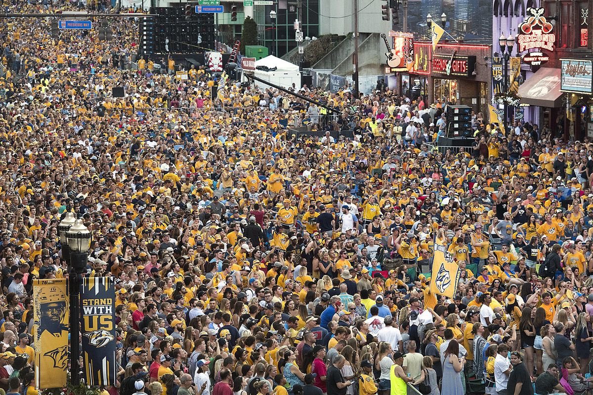 HasBeenEnt's tweet photo. Retweet if you live in Tennessee and like hockey. Just to piss Jay off... https://t.co/nT9kqmAA1a