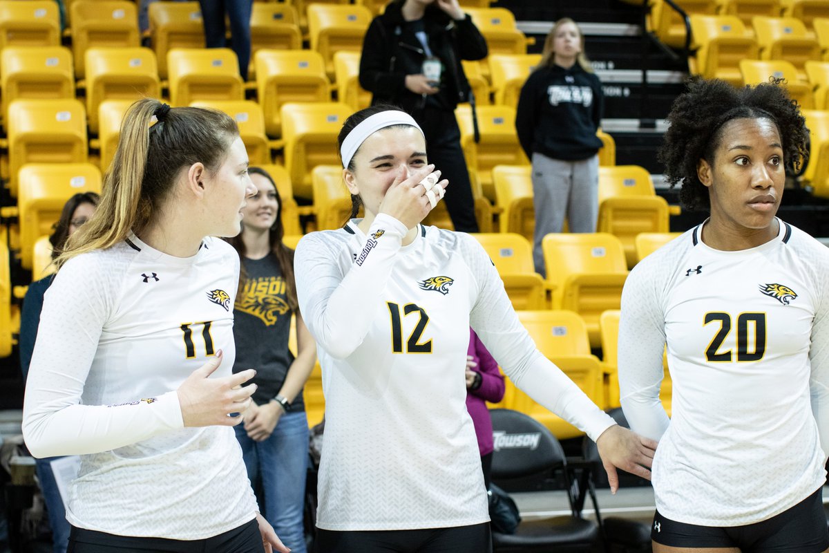 Towson_VB's tweet photo. Some special moments during Senior Day during the anthems.

@GrassiniSilvia beaming with pride as the 🇮🇹 anthem is played.

@MWonders_14 is 💯 surprised when her sister Mallory came on to sing the 🇺🇸 anthem. https://t.co/74goDhZTtc
