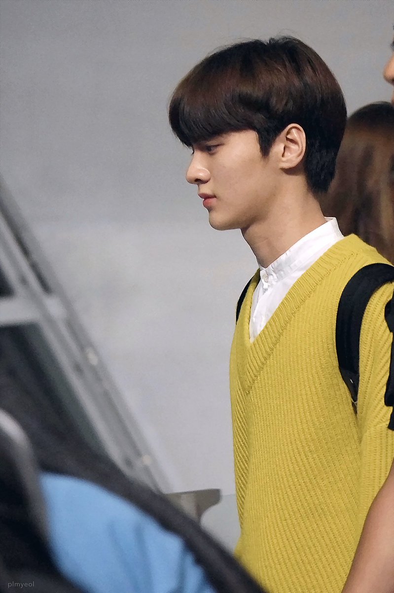 plmyeol's tweet photo. HQ 191115 #차준호 
#CHAJUNHO 
ICN 👶🏻🖤 https://t.co/t0yb5rAVar
