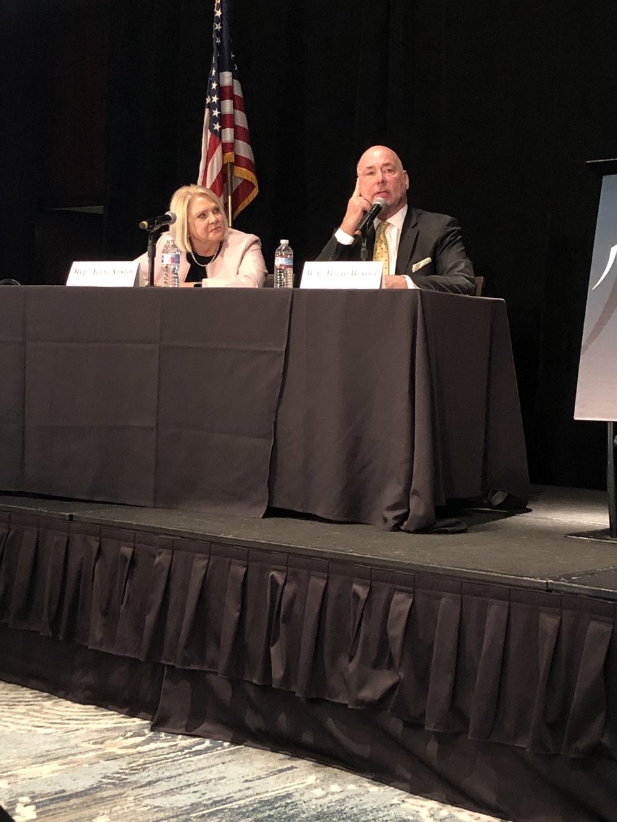 IndianaChamber's tweet photo. Great news! Speaker @Brian_Bosma announces at our panel discussion that he will be pushing his caucus and #INLegis to raise the legal smoking and vaping age from 18 to 21. This is a top priority of ours and Alliance for a Healthier Indiana. #ICCPreview @SenToddYoung https://t.co/Z2kJajSPWN