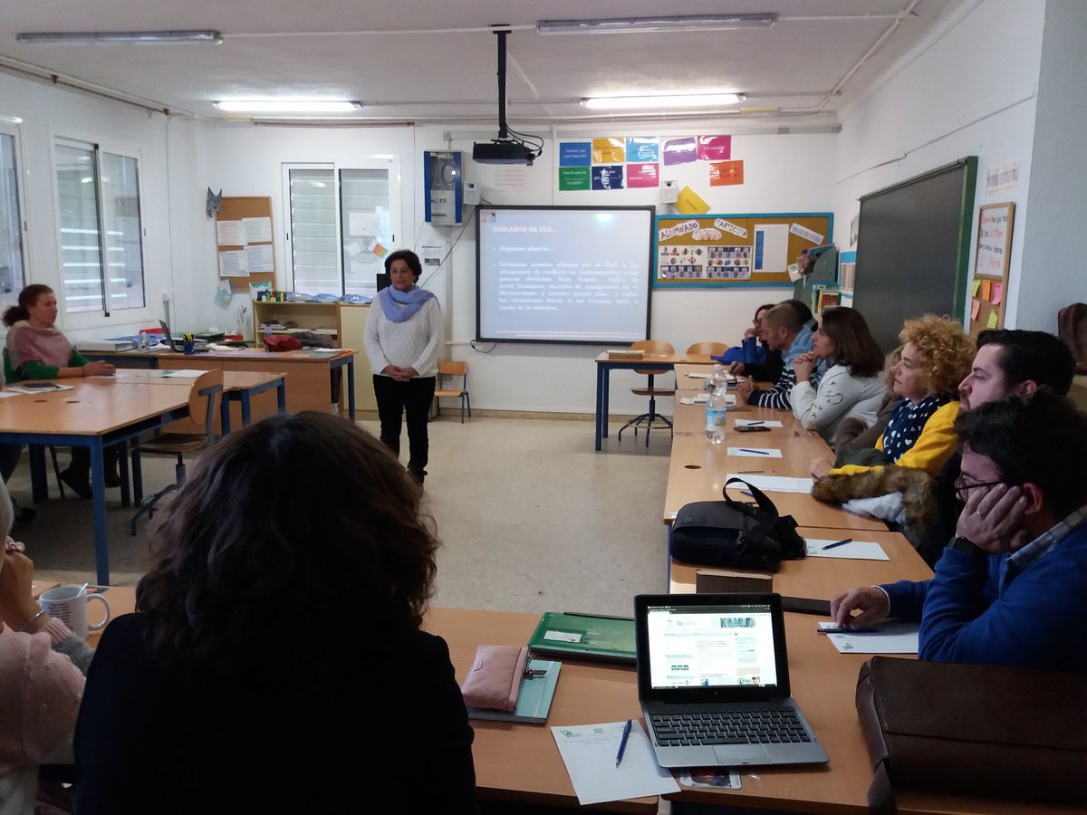 LauraMarPor's tweet photo. El CEIP Los Taranjales (Almonte) comprometido con la convivencia.
Comenzamos la formación en resolución de conflictos con Carmen Rufo.
Trabajemos juntos para crear un clima de trabajo adecuado. Porque a veces la clave está en los pequeños detalles diarios
@cepbollullos https://t.co/CgfNdoqVQW