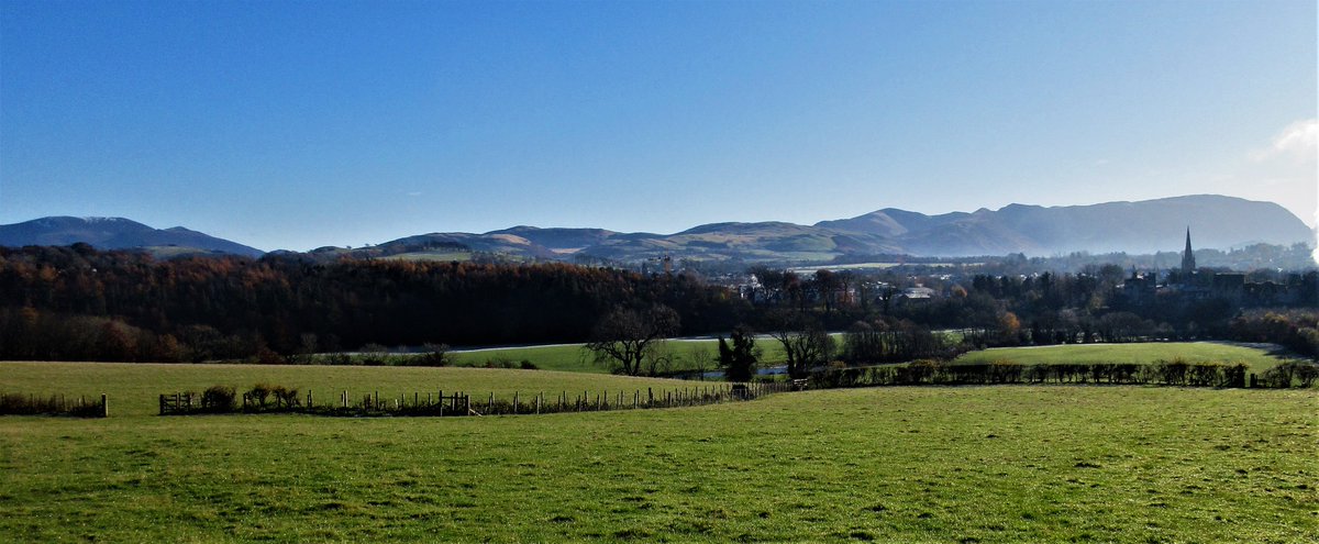 StanLeigh18's tweet photo. #Cockermouth to #Bridekirk & #Dovenby walk with views of #Grasmoor #Whiteside #Skiddaw #WatchHill & #StBridgetsChurch and the memorial garden
@Cumbria_Photo @PictureCumbria @FeatureCumbria @visitcmouth
Sunshine all the way - just gloriousβοΈβοΈ https://t.co/i1OMmiE81P