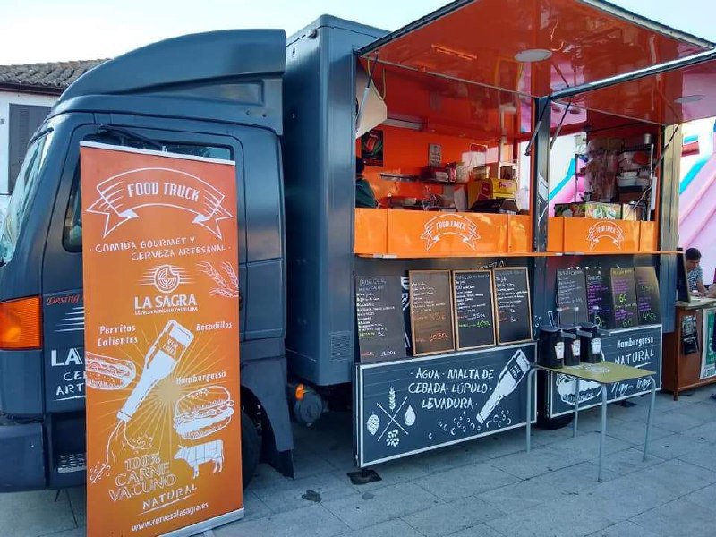 CrisadaArtesana's tweet photo. Otra de las cosas que habrá en el #AniversarioCrisada será el food truck de @cervezasagra cuya carta es asombrosa y la comida tiene una pinta estupenda.
#Crisada #Toledo #ApreciaElTiempo #VentasConPeñaAguilera https://t.co/9aOkE8oEWB