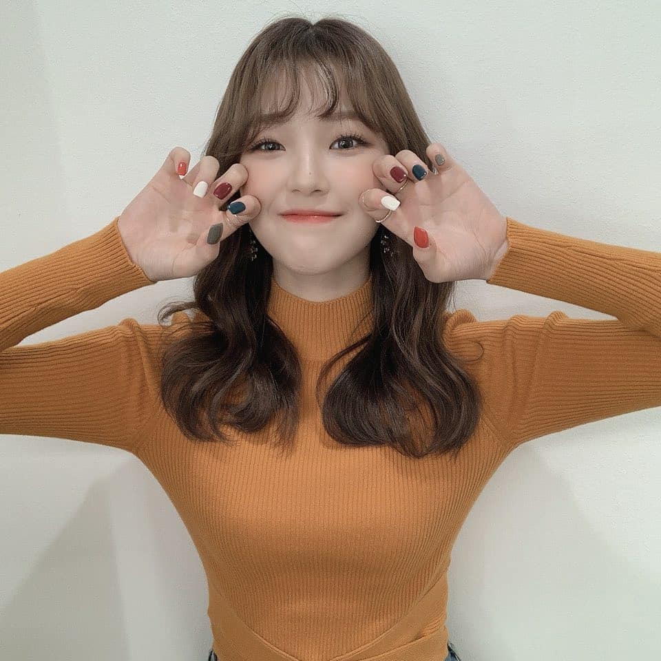 12thXVII's tweet photo. ㅤ∧＿∧　
（｡･ω･｡)つ━☆・*。 
⊂　　 ノ 　　　・゜ i love her
  しーＪ　　　°。+ * 。 so much💗
　　　　　　　　　.・゜ uwuwuw
　　　　　　　　　゜｡ﾟﾟ･｡･ﾟﾟ。 
　　　　　　            @jihoneybaek
　　　　　　    　　　　ﾟ･｡･ﾟㅤㅤ https://t.co/w2JqR6WhUG