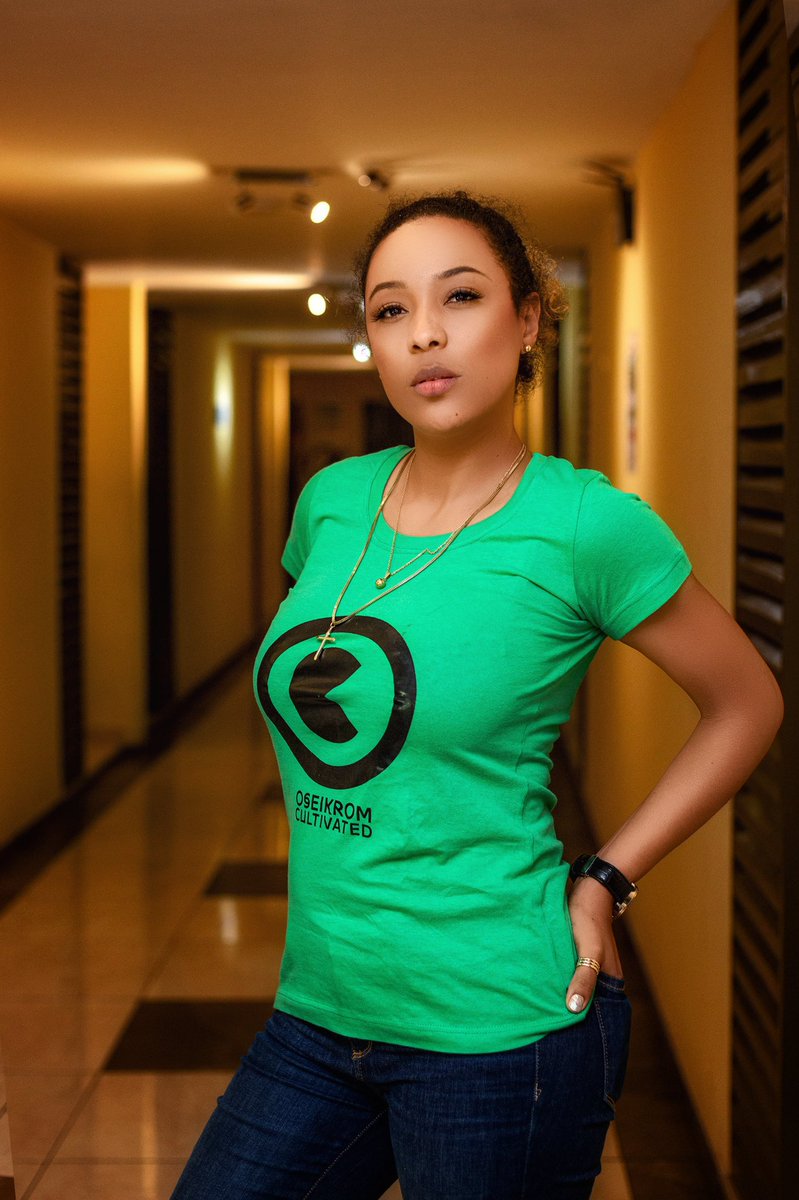 Nikkisamonas's tweet image. Just one word!! Drop an adjective ...

#AskNikkiSamonas