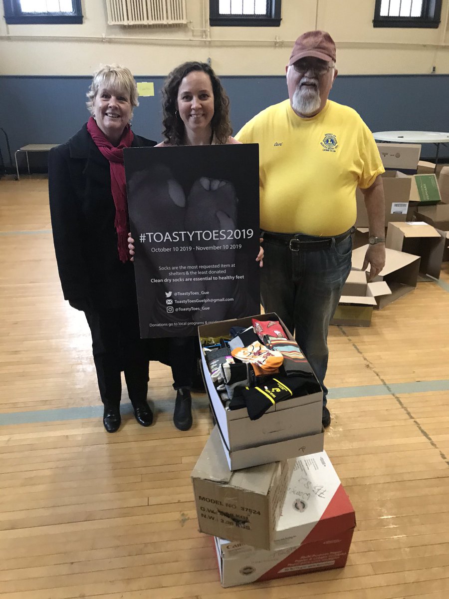 ToastyToesGue's tweet photo. Thank you to Charlene and Carl for dropping off a great sock donation from @GuelphRCLions! #toastytoes19 https://t.co/jwvZmsu50q