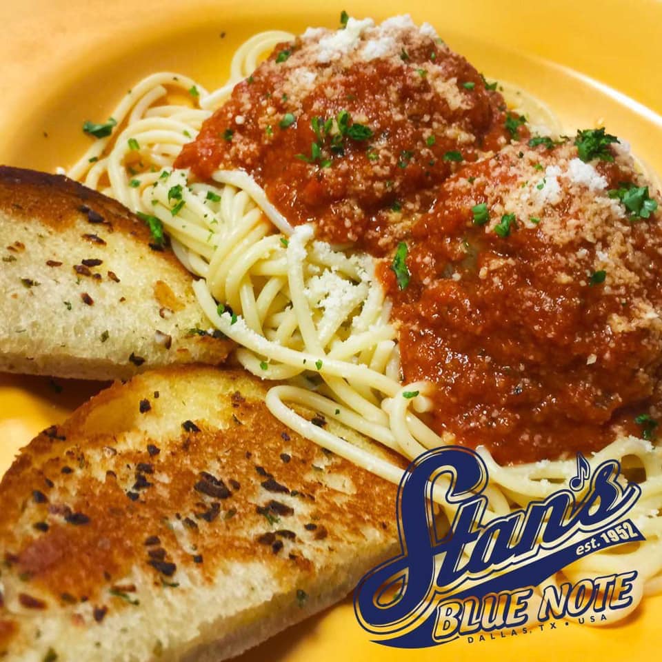 StansBlueNote's tweet image. What do you call a fake noodle?
An impasta.
Good thing we&apos;ve got the real deal. 
#SpaghettiMonday #BestSportsBarInDallas