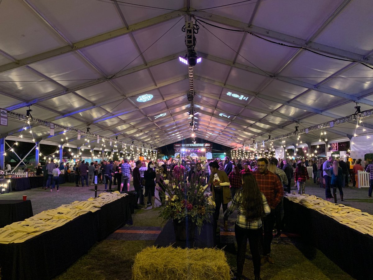 Cows 'n Cabs tweet media