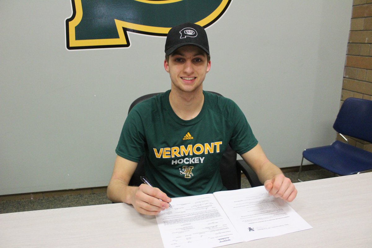 BCHLKings's tweet photo. Congratulations to Dylan Finlay (Vermont), Jack Brackett (RPI) and Levi Glasman (Colgate) on signing their National Letters of Intent!!!
#KingsDevelop #StudentAthletes https://t.co/oglKD64LlQ