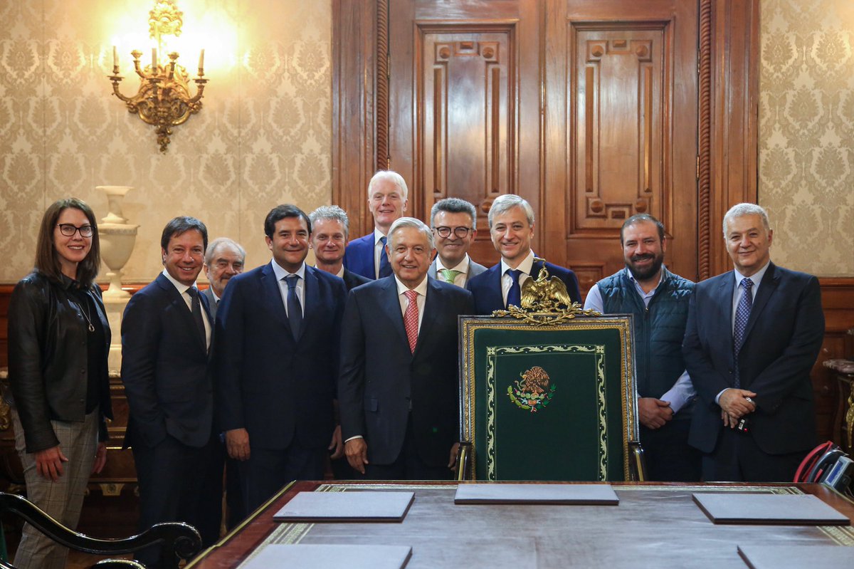 lopezobrador_'s tweet photo. Avanzamos en acuerdos con Microsoft. Hablamos de la creación de 3 universidades y del combate a la corrupción con tecnología. Coincidimos en que, una vez aprobado el T-MEC, empresas automotrices, aeroespaciales y de logística establecidas en México, invertirán más en sistemas. https://t.co/mMcy3ICyLF