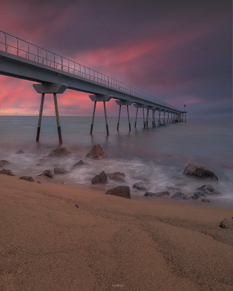 amazing moment in "pont de petroli"
*
*
*
#ig_catalonia #descobreixcatalunya #catalunyaexperience  #kings_hdr #quebonicaescatalunya #loves_barcelona #ok_spain #igcatalunya #instacat_club #world_catalunya  #ig_worldclub  #thisisbarcelona  #visitbarcelona #bcnmoltmes  #ok_catalunya