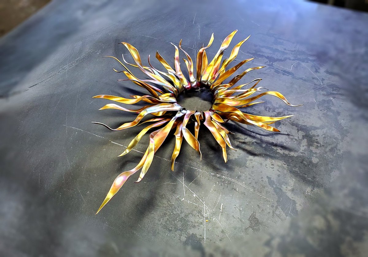 houseofdoers's tweet photo. Star of Bethlehem - This star is made of solid copper with silver brazing at the weld joint and has a “ Bright Golden Flame ” finish. Shop today for the holidays.

https://t.co/MrbtgSuodn

#metalart #art #handmade #christmas https://t.co/rsTvmJDMNB