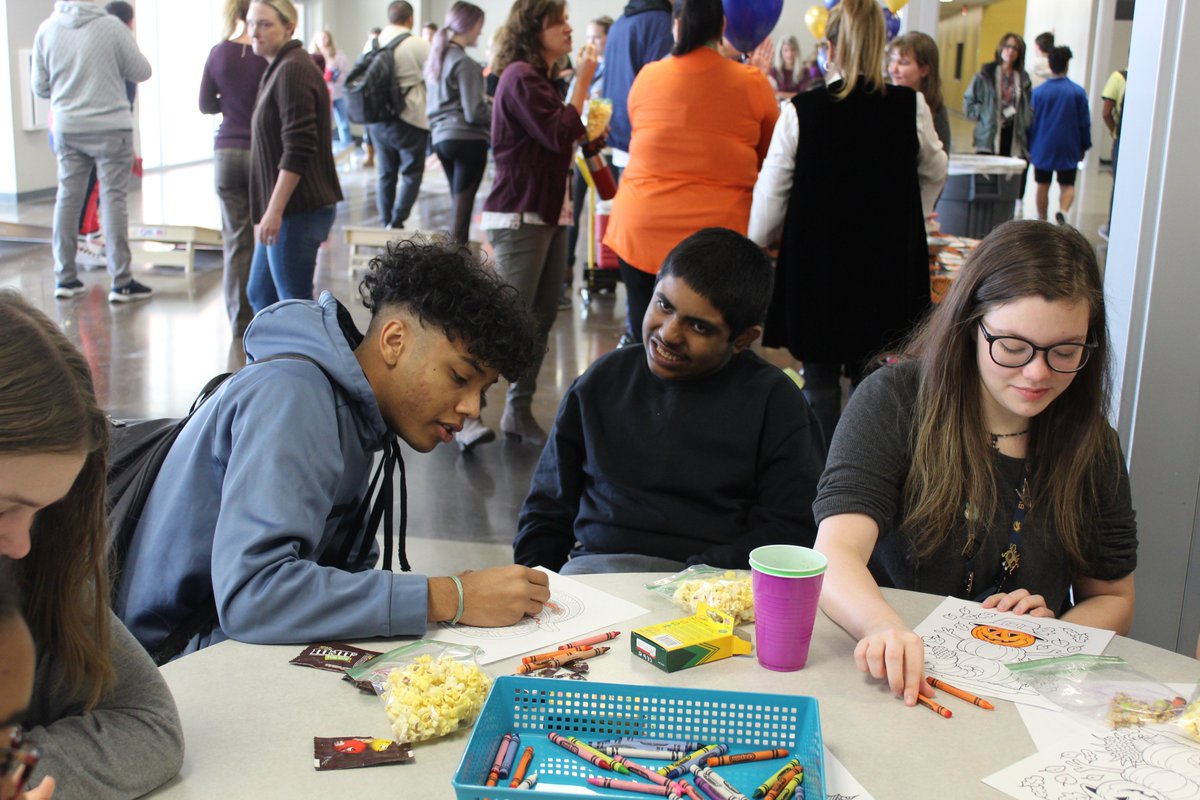 Bville_Schools's tweet photo. Recently, the @BentonvilleWest special ed program hosted a carnival. The guest list included their students but also kids from across the school. Students from all backgrounds and abilities together to show kindness, compassion &amp; get a break from the books! #whereexcellencelives https://t.co/aQZgsSnTNr