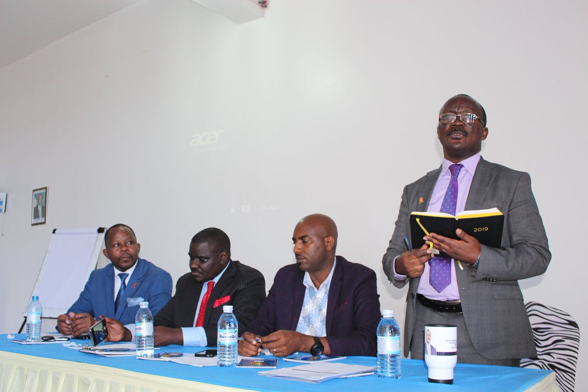nwscug's tweet photo. @NWSCMD  "NWSC is your service provider. Praising other utilities and institutions outside Uganda that do not serve you does you no good. Give us feedback and help us serve you better." We should be patriotic about our own organizations. Help them improve." https://t.co/eSbkrZVW54