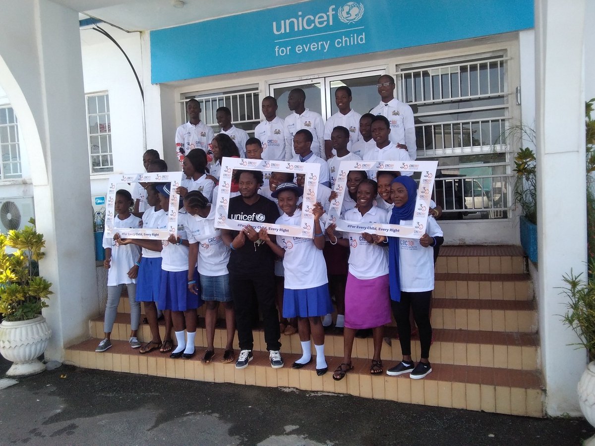 InitiativeModel's tweet image. The IIMUN network was part of the interactive session the children had with @IshmaelBeah, the Goodwill Ambassador of @UNICEFSL. Seeing the Children Speaking from their hearts, proffering solutions to their immediate issues, means the future is huge. Many thanks to @UNICEFSL.