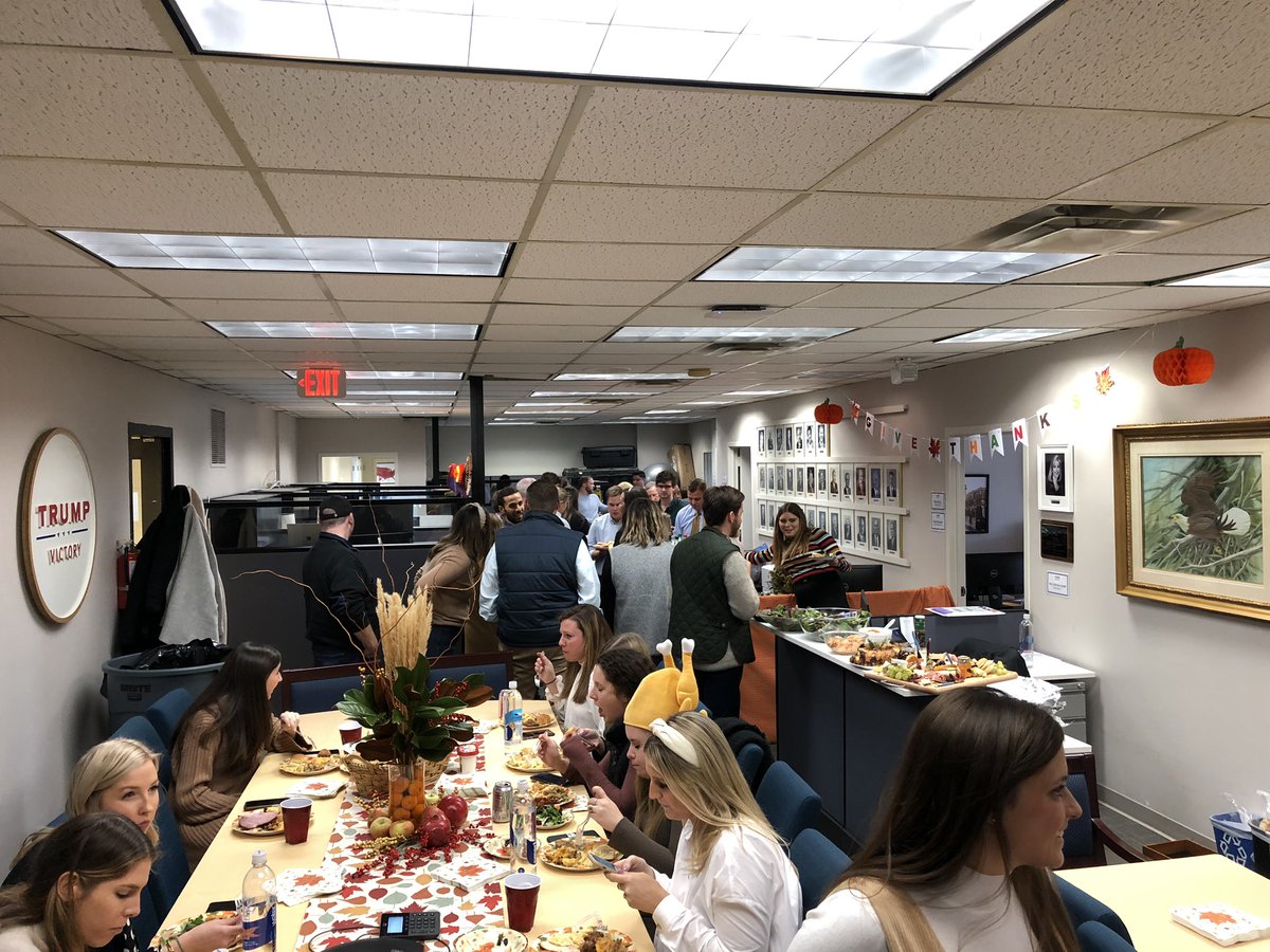RWLooser_III's tweet photo. RNC Finance makes sure everyone is well funded and well fed. #FeedRight https://t.co/Bmyxg4tVxb
