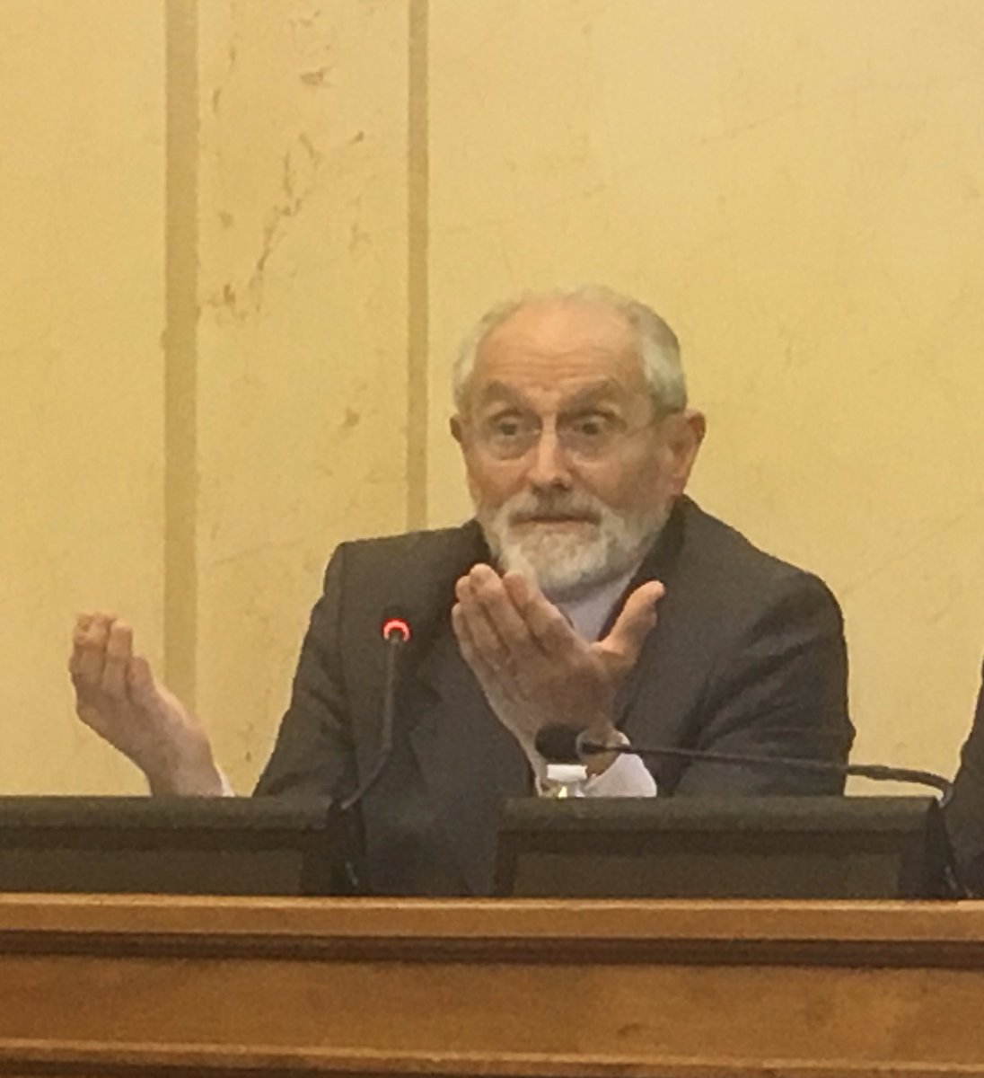 la_FIEV's tweet photo. Neutralité technologique.Attractivité du site France.Soutien à la compétitivité,aux investissements en innovation.Stabilité sur les règlements,la fiscalité.
Évolution des métiers &amp; compétences @la_FIEV accompagne les équipementiers automobiles pour une #mobilité durable #LOM https://t.co/nLPW9PLRIM