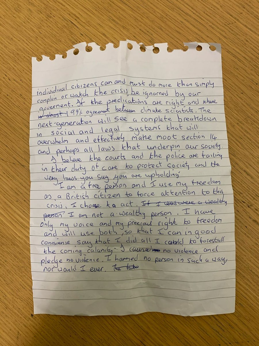 Melanie Edwards, 41, a carer from South Wales, has just become the first XR arrestee to glue on in court during her trial (City of London Magistrates Court). When she read out a letter explaining her action, the whole courtroom stood as a sign of respect with many moved to tears.