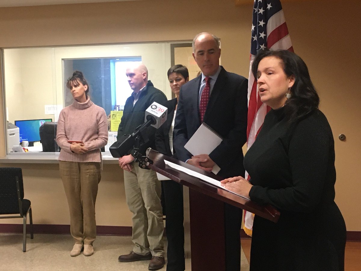 pahealthaccess's tweet photo. We're in Allentown today at a roundtable with @SenBobCasey, @SecretaryMiller, @CasaGuadalupeLV & people who would be hurt if the ACA was overturned in #TexasvAzar. Thank you for shining on a light on how important the ACA & Medicaid are to Pennsylvanians! https://t.co/sbYMQknGAG