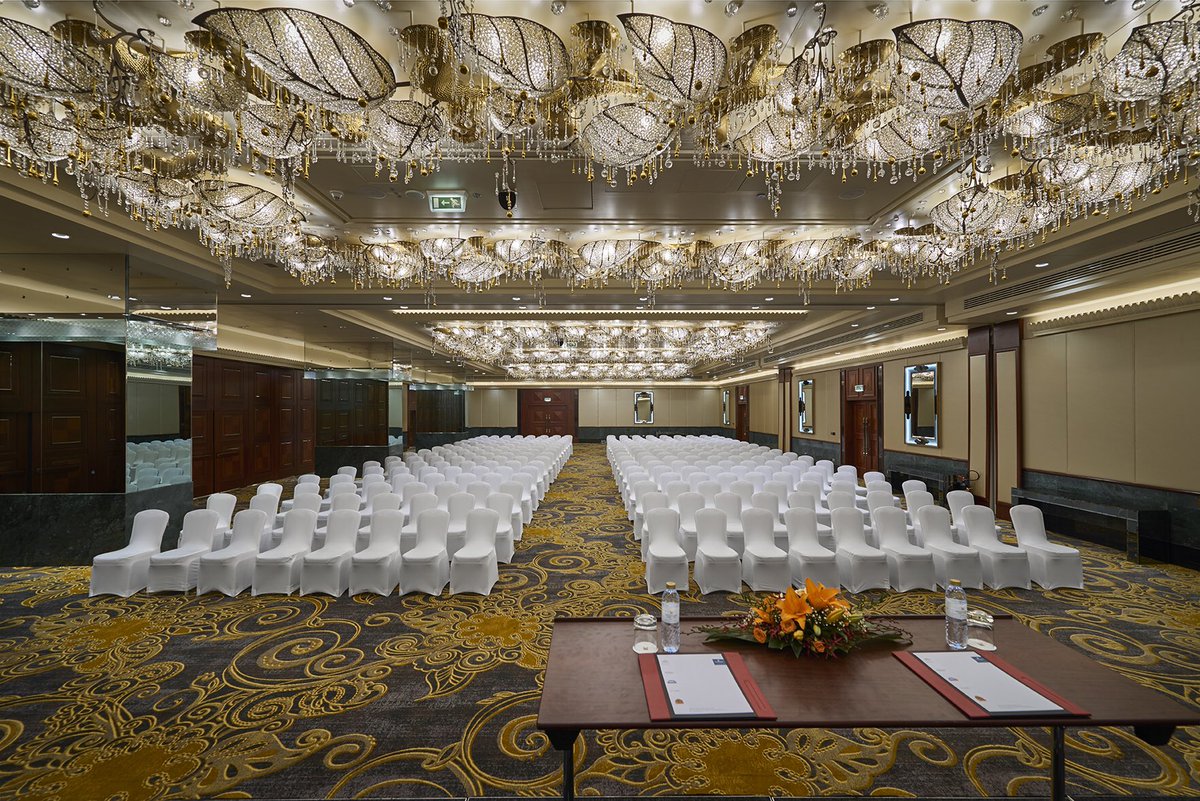 MEVenues's tweet photo. Al-Garhoud Ballroom at Millennium Airport Hotel #Dubai. Best prices for https://t.co/Yd3fv7rnLu users #hotelvenues
.
قاعة القرهود في فندق ميلينيوم المطار #دبي أفضل الأسعار لمستخدمي موقعنا. #قاعة_فندق #فندق https://t.co/WBUEsCuWrD