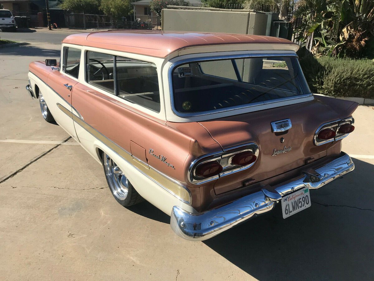 Mercomatic's tweet photo. 1958 #Meteor #RanchWagon; upgraded to a 390 cid with C6 automatic. Canadian version of the full-size #Ford. Body-side trim was the same as the #Ford #stationwagon's this year. A special grille and hubcaps provided Meteor identity. https://t.co/u7z04qNBLd https://t.co/oUxDKa1gde