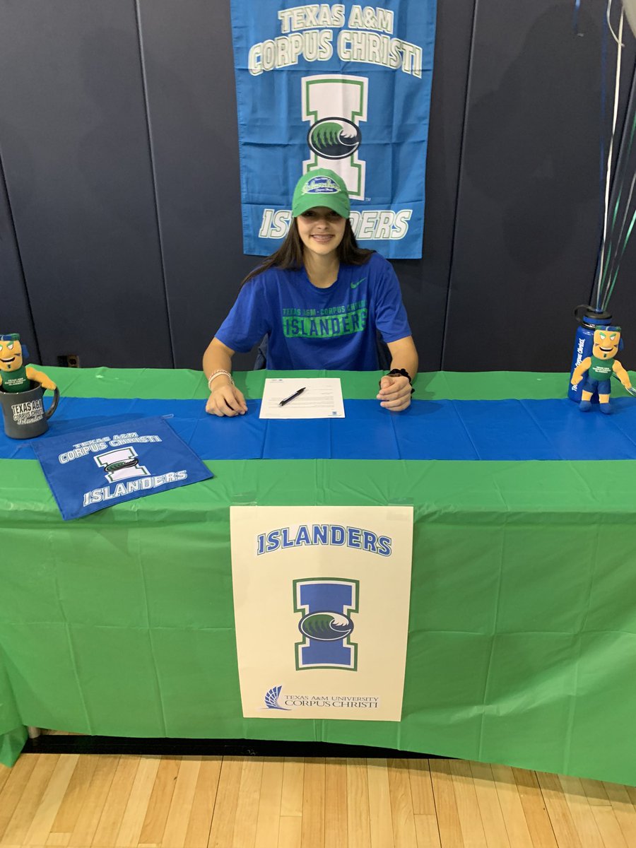 AhfcGoalkeeping's tweet photo. Congratulations to Sofia Snyder-Perez on committing to Texas A&amp;M Corpus Christi! AHFC is incredibly proud of you, and we’re excited to finish the 2019/2020 season before you start your next journey!! #AHFCGK @ahfcsoccer https://t.co/tOIhZdaUON