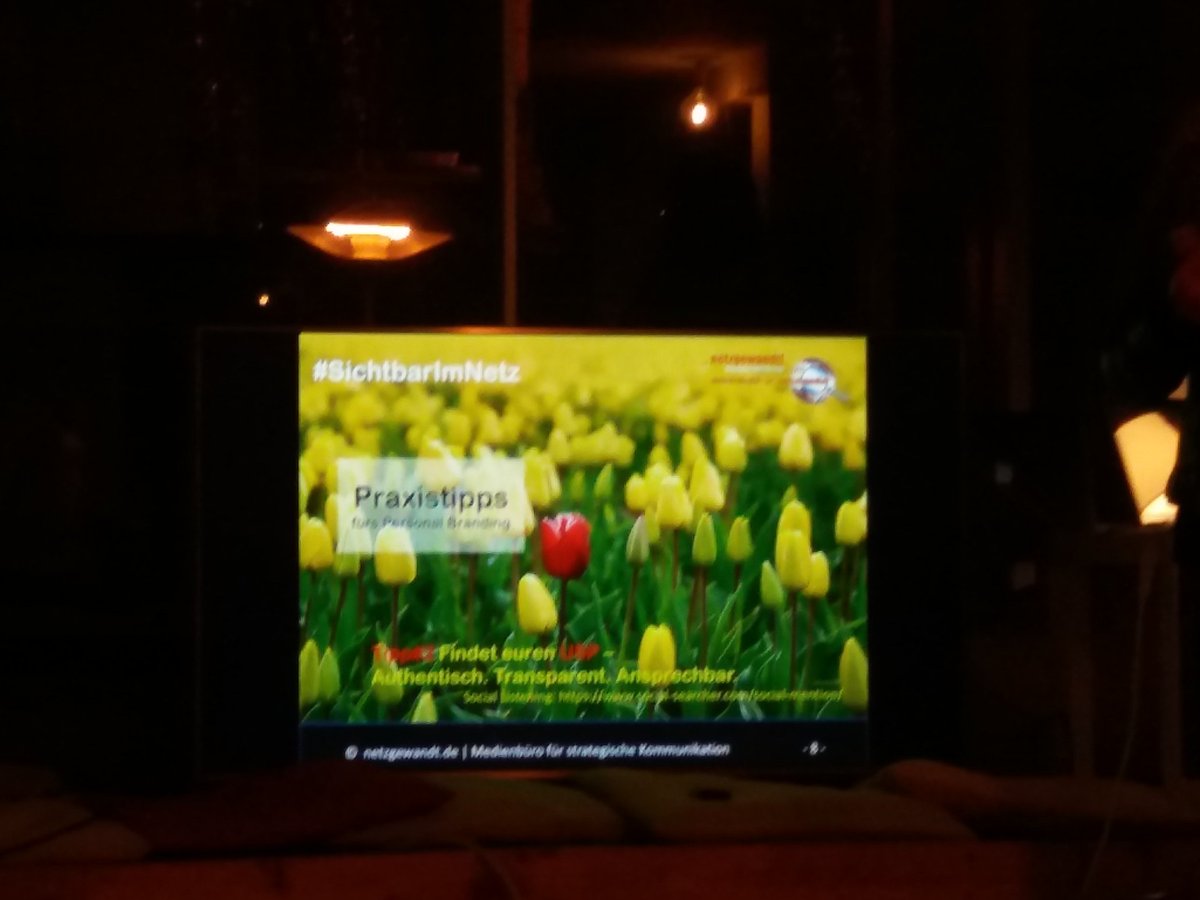 Niederlandeblog's tweet photo. 🌷 für #PersonalBranding beim #dmwk in #Bonn https://t.co/vuussyDUBE