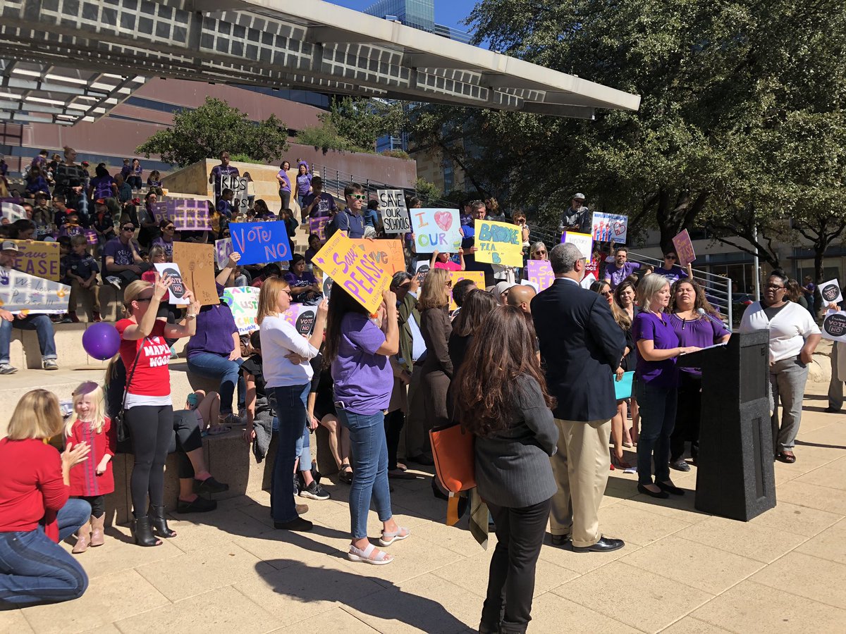 evrlstngbaskt's tweet photo. “AISD’s plan is cruel, not bold” #trusteesvoteno #saveourschools @AISDSupt https://t.co/jMUSFxOjYH