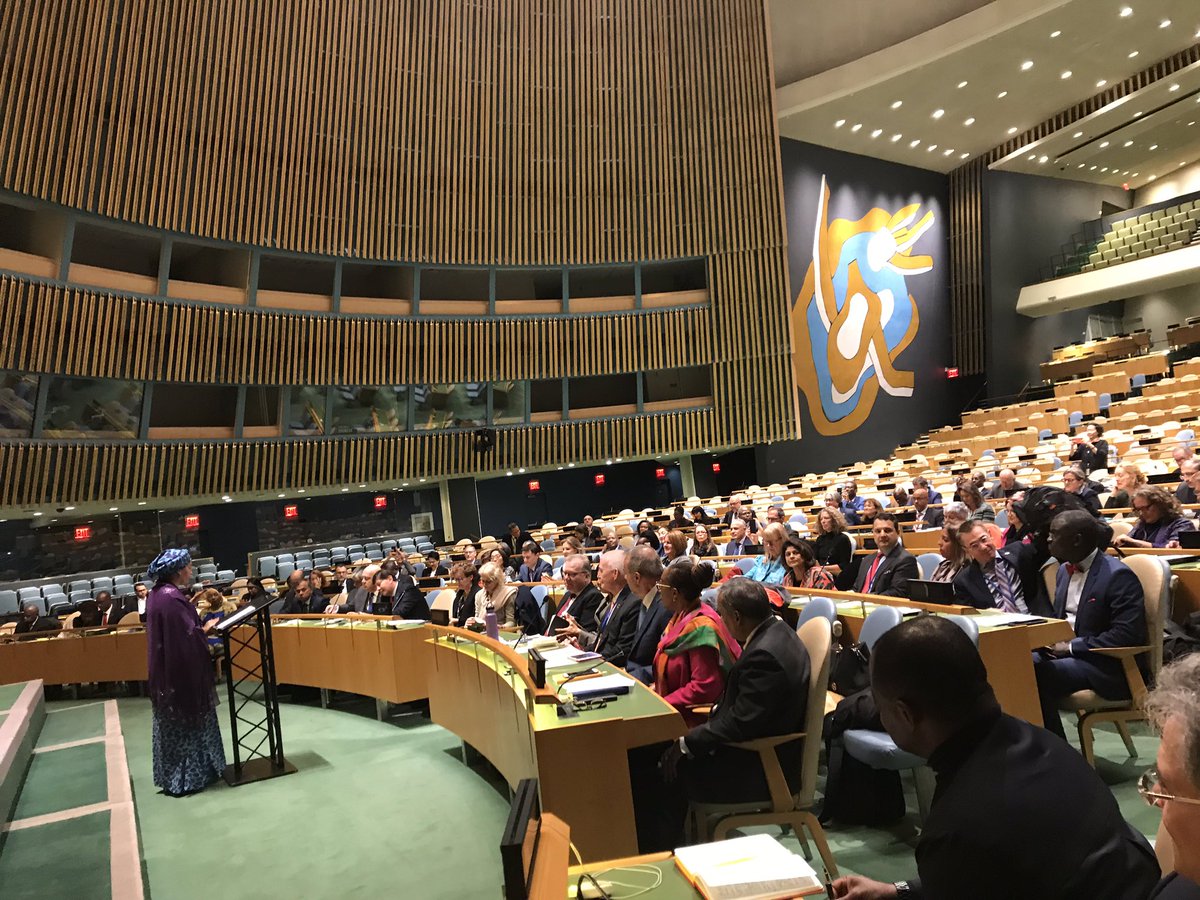HelenaFraserUN's tweet photo. 129 @UN leaders from around 🌏 in lively exchange w @antonioguterres & @AminaJMohammed on progress & challenges in accelerating #Agenda2030 #ForPeople #ForPlanet, sharing experiences & innovation, confirming we are
#UnitedToReform🇺🇳 https://t.co/7Y3gvmncNb