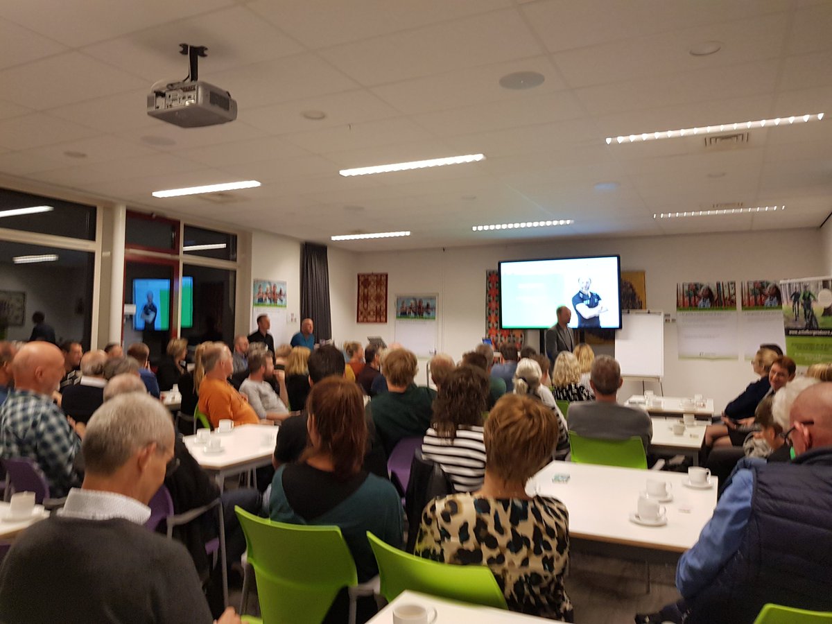 Wauw! Volle bak bij het vervolg van het sport- en gezondheidsakkoord in @gemeenteBO . Gerard Kemkers trapt af...