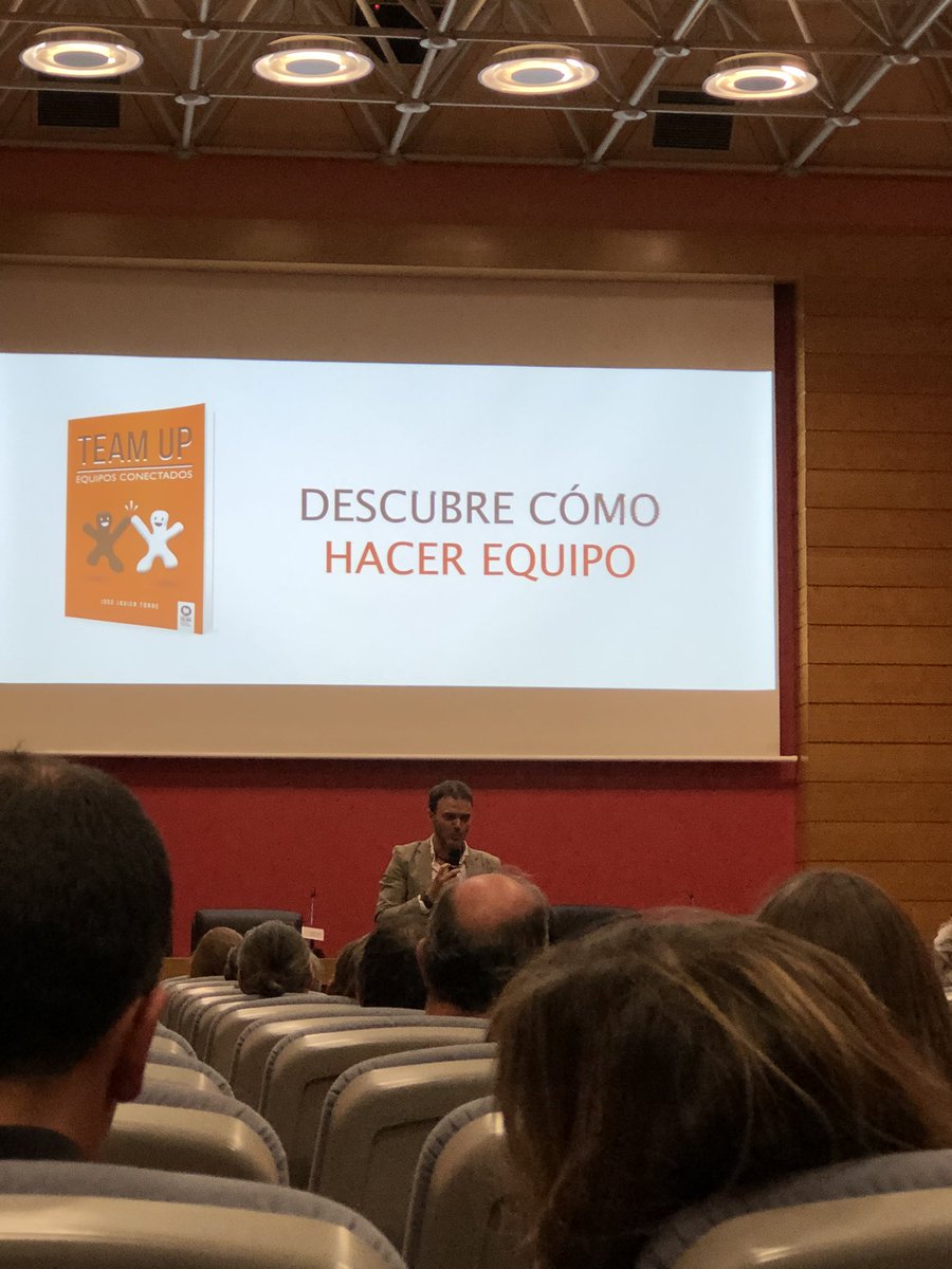 bobnacho05's tweet photo. En la presentación de #TeamUp #equiposconectados . Gracias @JJavier_Torre por tú invitación. https://t.co/fn72axPJRE