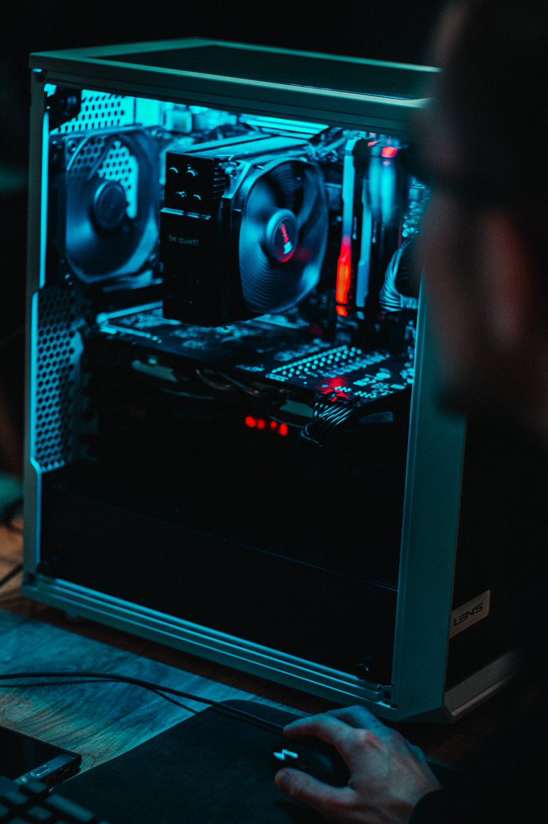 micro762's tweet photo. 🔥🧩 Bienvenue à eux 🥰
Titre de la photo :
« Simple moment de réflection »
Ou « simple moment de partage »
Et merci à Fabien Jouanne pour la photo 😘 et son implication dans notre projet de pc gamer Len’s...
#lenspc #pcgamer #hardware #collaboration #experience #micro76 https://t.co/3zyqkHaVZM