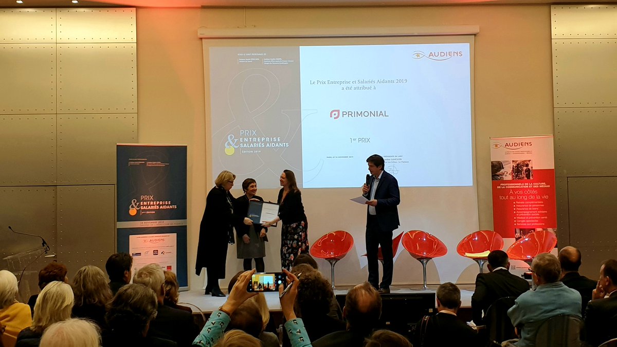 Primonial's tweet photo. Merci au Jury @Prix_ESA ! Nous sommes très fiers de recevoir ce 1er #PrixESA2019 qui récompense notre engagement et actions mises en place auprès des salariés #aidants #Primonial. #RH #RSE https://t.co/FldC4ClA6c