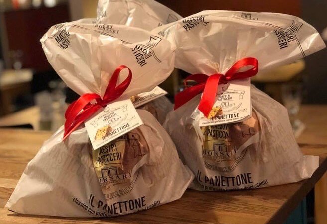 SalernoOundle's tweet photo. 🎄Christmas is coming and the Panettone’s are in 🎄.

Mixed Box of Panettone (includes 1xClassic, 1xChocolate Chip 1xChocolate Chip &amp; Pear 1xPandoro) £16.50.

Classic Panettone 750g £15.50

#oundle #peterborough #stamford #thrapston #panetone #amaretti #supportlocalbusiness https://t.co/3M80VlV8yF