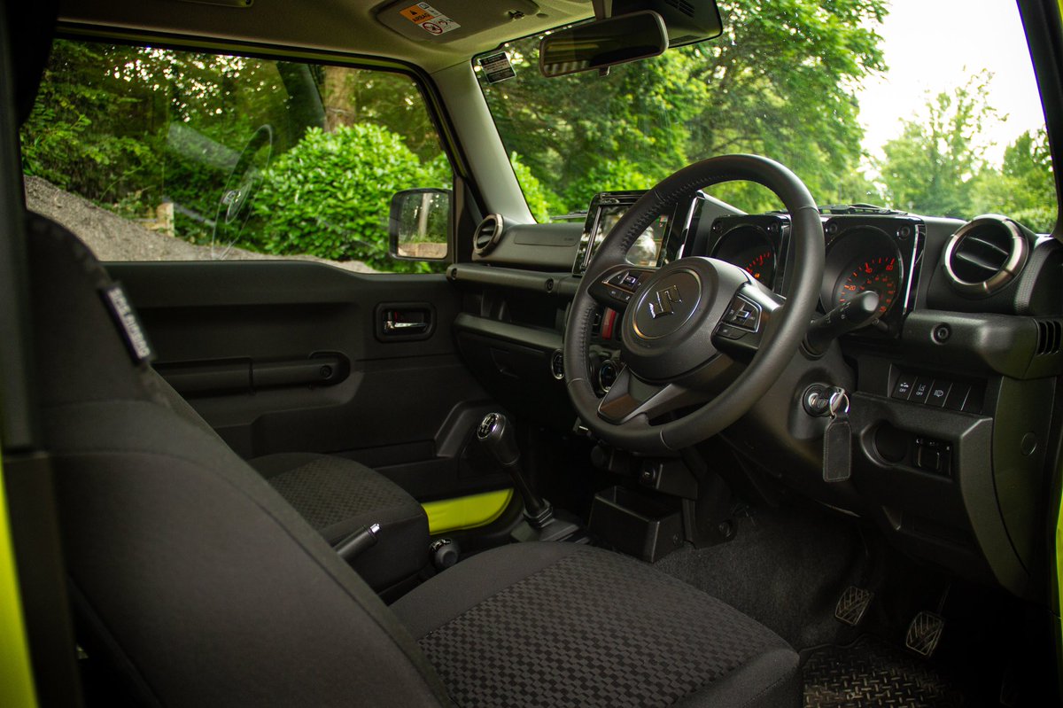 NewMotoring tweet media