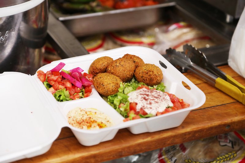 sepan_chicken's tweet photo. Looking for vegan options? Look no further we offer delicious Falafel. Come on in and try them out!
Visit us at https://t.co/EQeg7Q86rK
#sepanchicken #sepan #losangeles #glendale #middleeastern #food #mediterranean #food #chicken https://t.co/O8vXZaXCSn