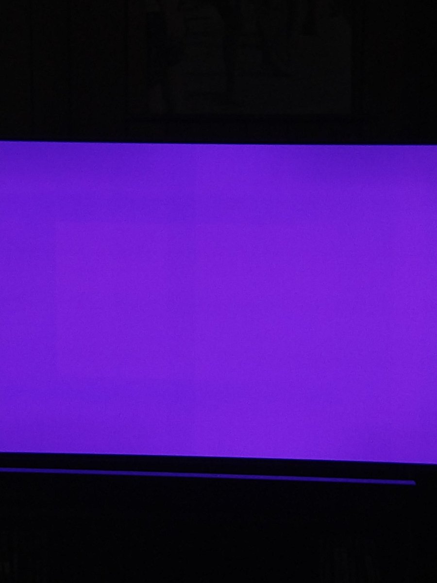 BrananJacobs's tweet photo. @LGUSSupport Sure, the issue is with the rectangle appearing in the center of the screen https://t.co/X2keVidhQg