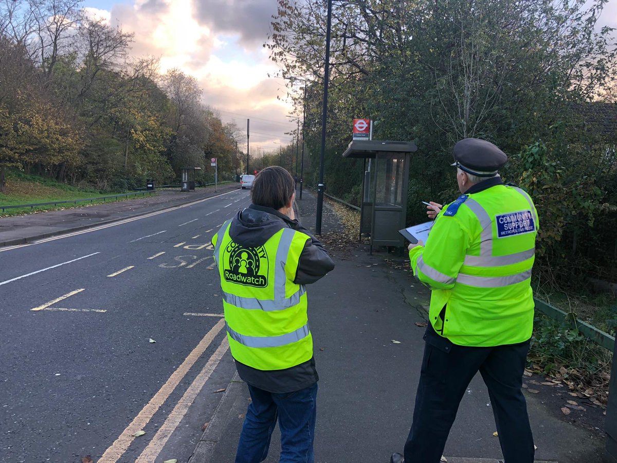 MPSRTPC's tweet photo. Officers from #NESTT are today taking part in #OperationBrake and are conduction community road-watchโs accross the @MPSNewham borough. #keepyourspeeddown #sticktothespeedlimit https://t.co/R3kTWC54b9