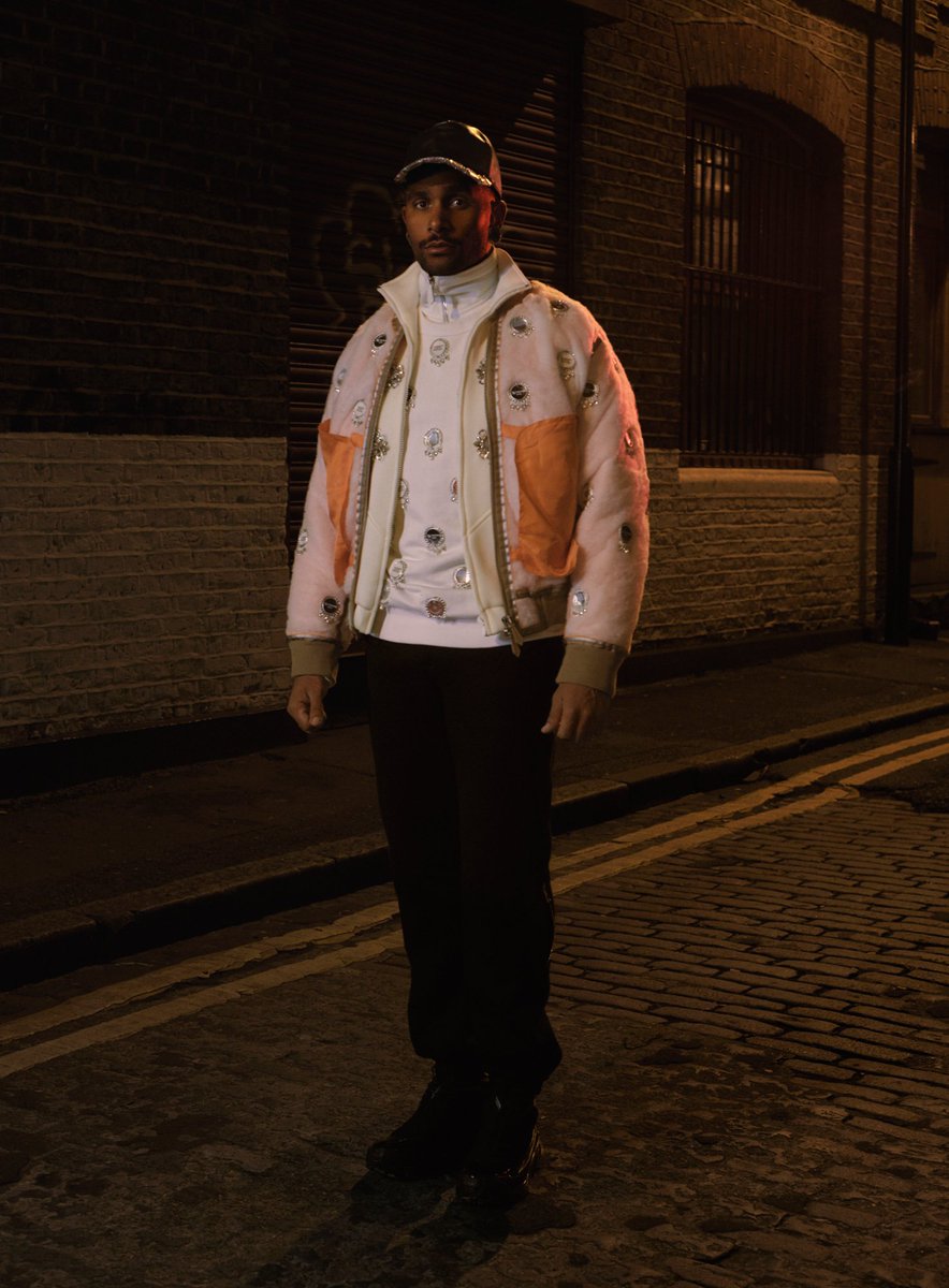 1883Magazine's tweet photo. Having recently curated the music for #Burberry’s SS2020 show we meet DJ/producer @wkDJoko to chat latest EP #Whiplash 
/
In the #CANDIDissue-->https://t.co/1n4VaZGt3o
/
📸 Tomas Hein ✏ @kelseyjbarnes 🥼 @Chantal_Diane
🏠@nobuhotels #1883magazine #williamdjoko #NobuHotels https://t.co/AhMpAnT7nt
