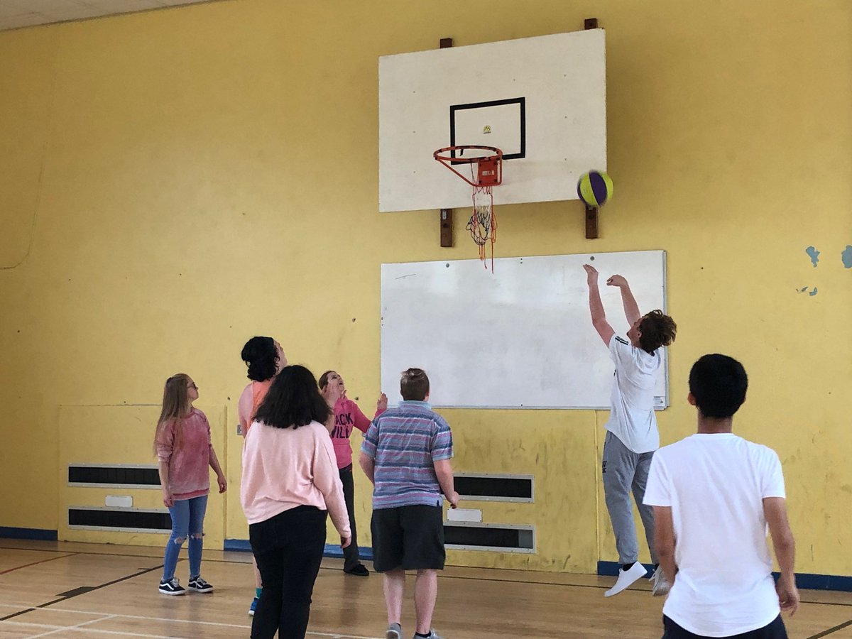 CSGBeActive's tweet image. 🏀  Myfyrwyr yn mwynhau eu sesiwn Byddwch Actif - Students enjoying their Be Active session -  🏀
#Pel-fasged  #Basketball