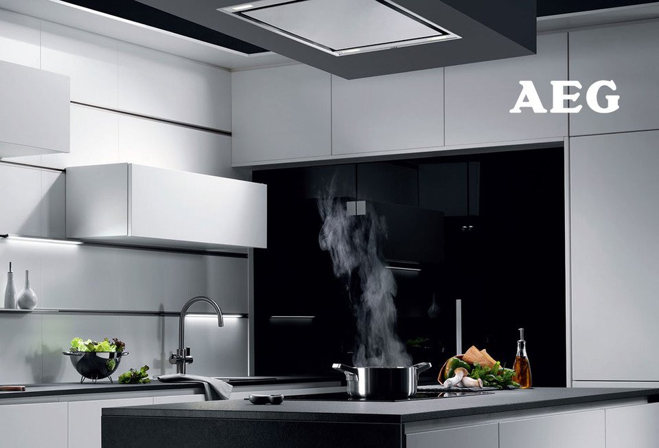 Does that next project need a large capacity oven (74 litre) fitted just in time for #Christmas? Then check out the AEG one pack oven and hob deals (MFPACK1); ask @sinksthings sales team for #trade details. #kitchen